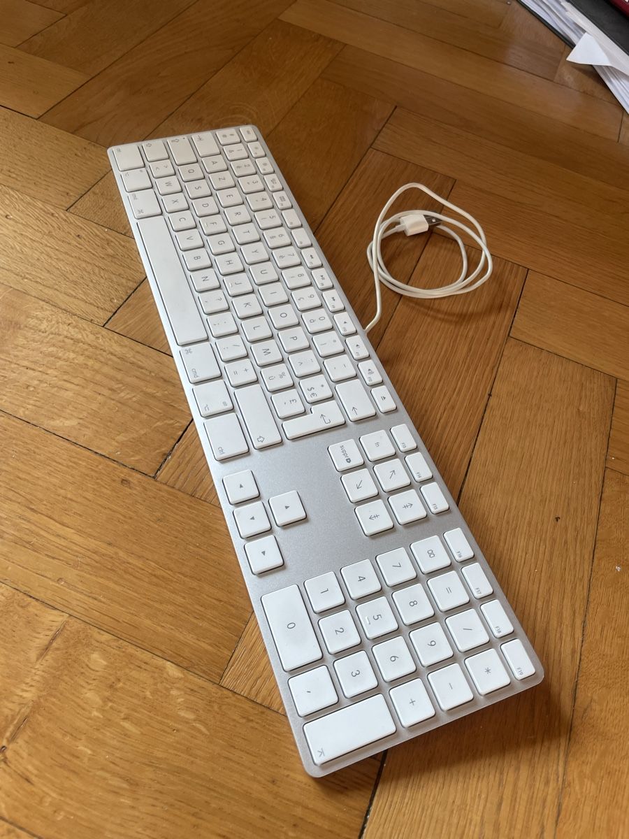 Apple Tastiere: Apple Keyboard - AZERTY / Français – Usato da Zürich venduto da stefan_schmidlin 2