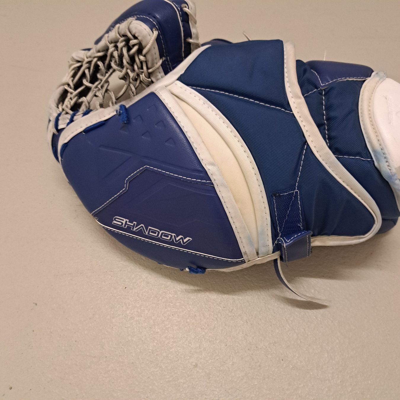 Bauer Protezioni & Imbottiture: Bauer Goalie Catcher Shadow – Usato da Kloten venduto da Ing_yv9j 1
