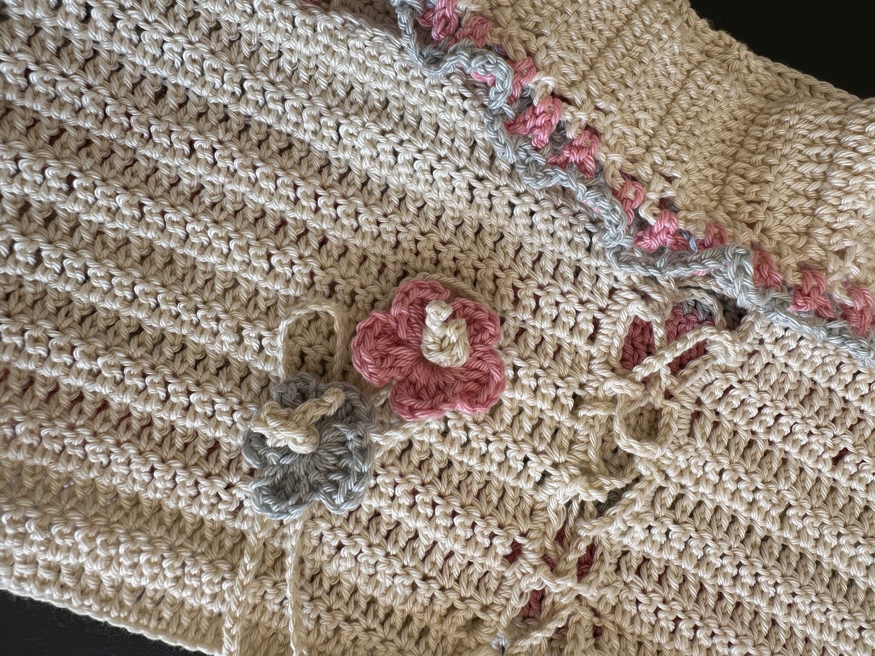 Top: Bustier fait main en crochet – Usato da Dully venduto da Gaby_bkz2 3