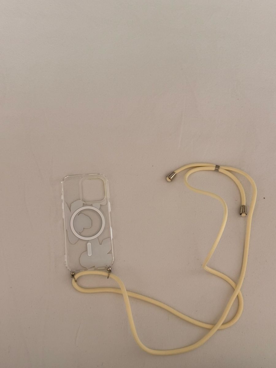 Cover & Protezioni schermo: iPhone 16 pro Hülle mit Band und Blumenmuster transparent  – Usato da Eich venduto da jasmingrueter 1