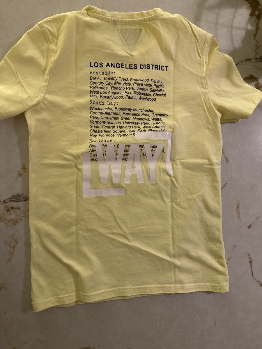 IKKS T-Shirts: T-shirt jaune IKKs – Gebraucht aus Founex von reb_fws9 1