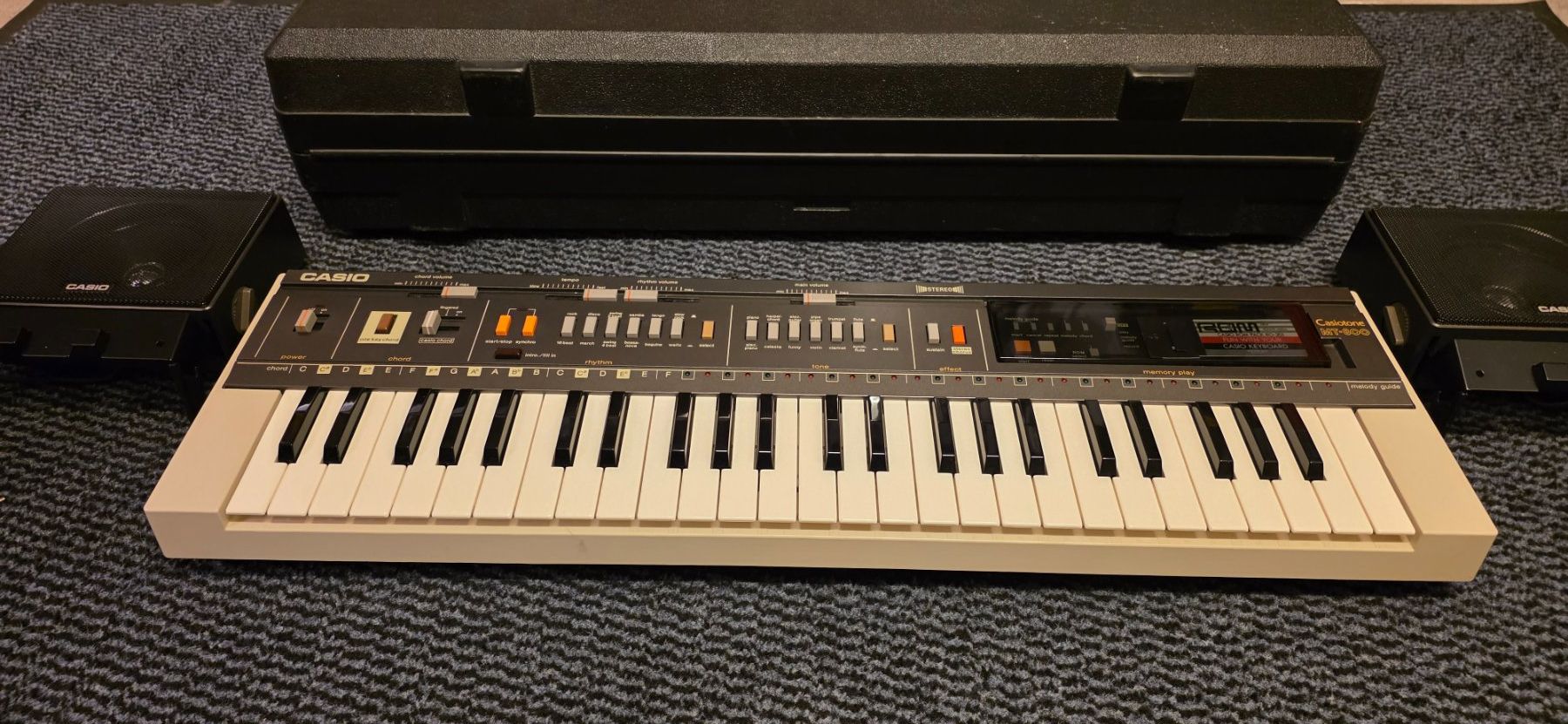 Casio Strumenti musicali: Casio MT-800 Casiotone E-Piano Synthesizer, Boxen + Koffer – Usato da Zürich venduto da spin23