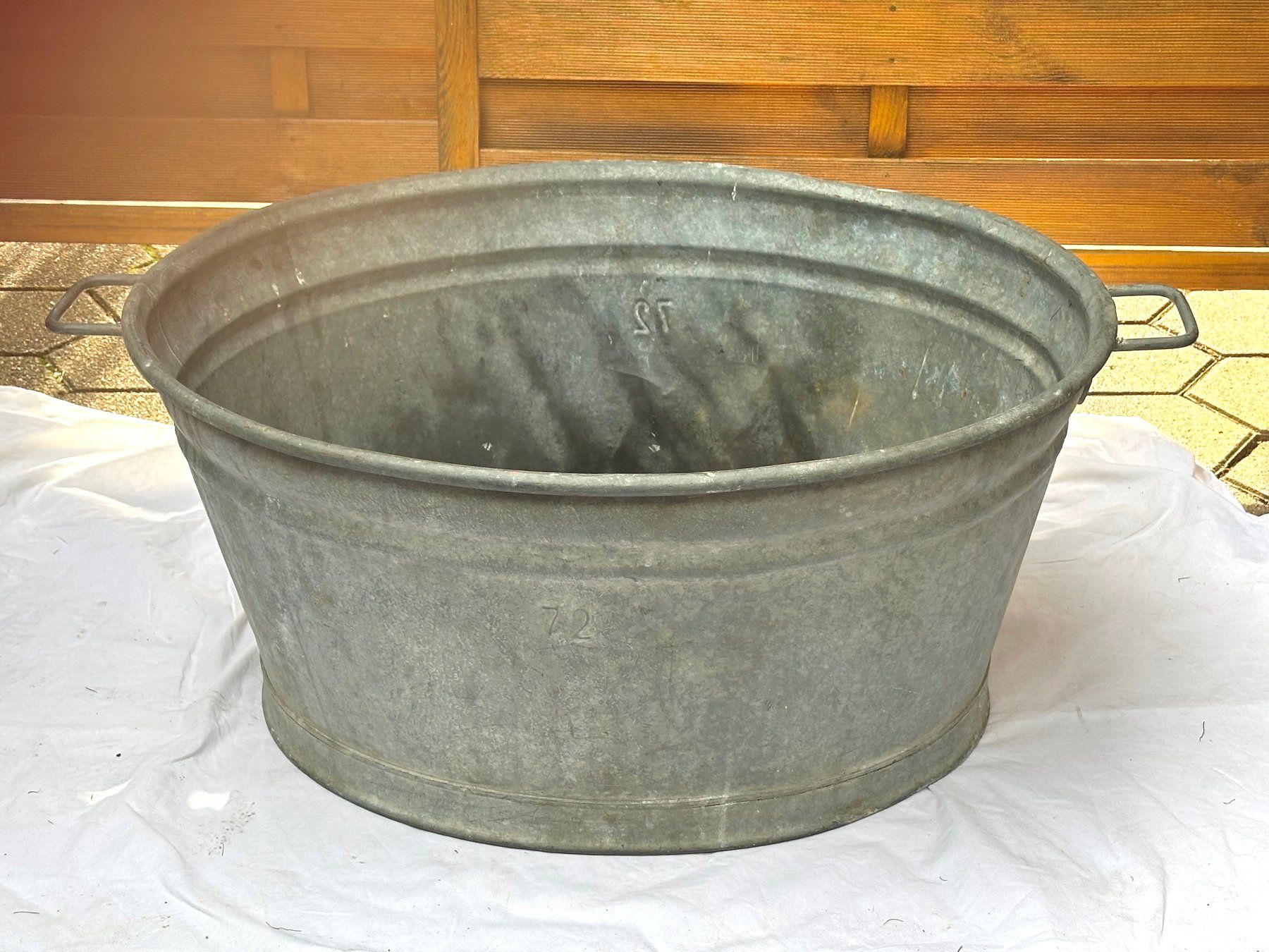 Altre Decorazioni per giardino: Alte Zink Zuber Gelte Eimer Wanne 72 Liter – Usato da Flüelen venduto da Amazona03 1