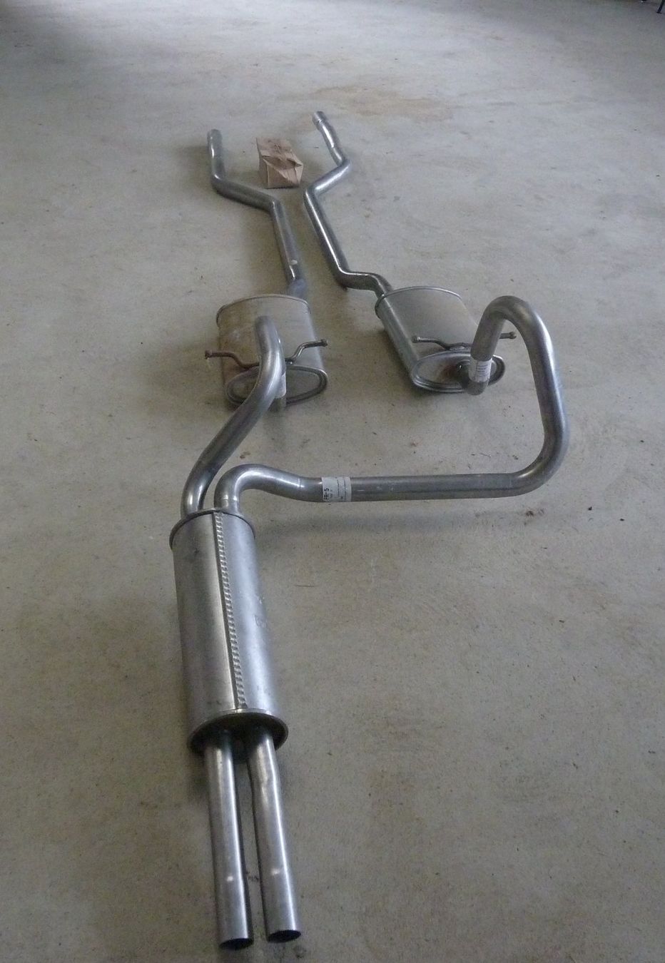 Ford Auspuffanlagen: Pour Ford Capri 1 V6, un échappement – Neu (gemäss Beschreibung) aus Russy von Guenefle