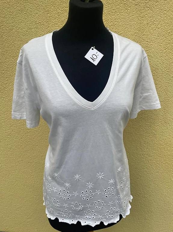 T-shirt: Vendo magliette  – Usato da Personico venduto da mel_v7hz