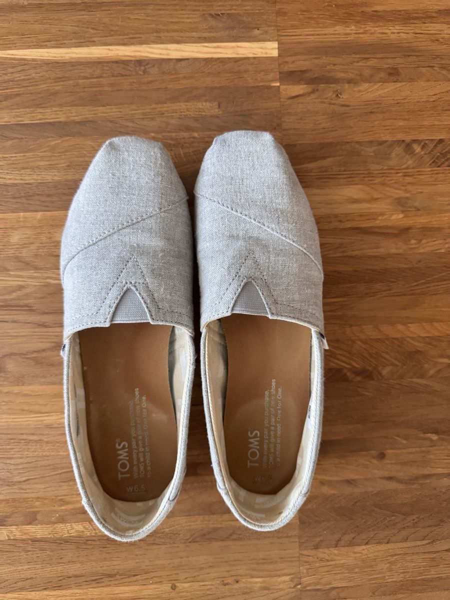 Toms Scarpe da donna: TOMS Women's Classics - Size 37 - Light Gray – Usato da Zürich venduto da Tanja_G88