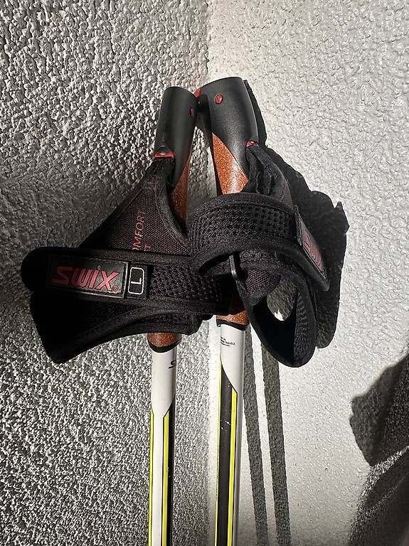 Swix Altri accessori: Langlaufstöcke Swix 150cm – Usato da Zürich venduto da PetraBallon