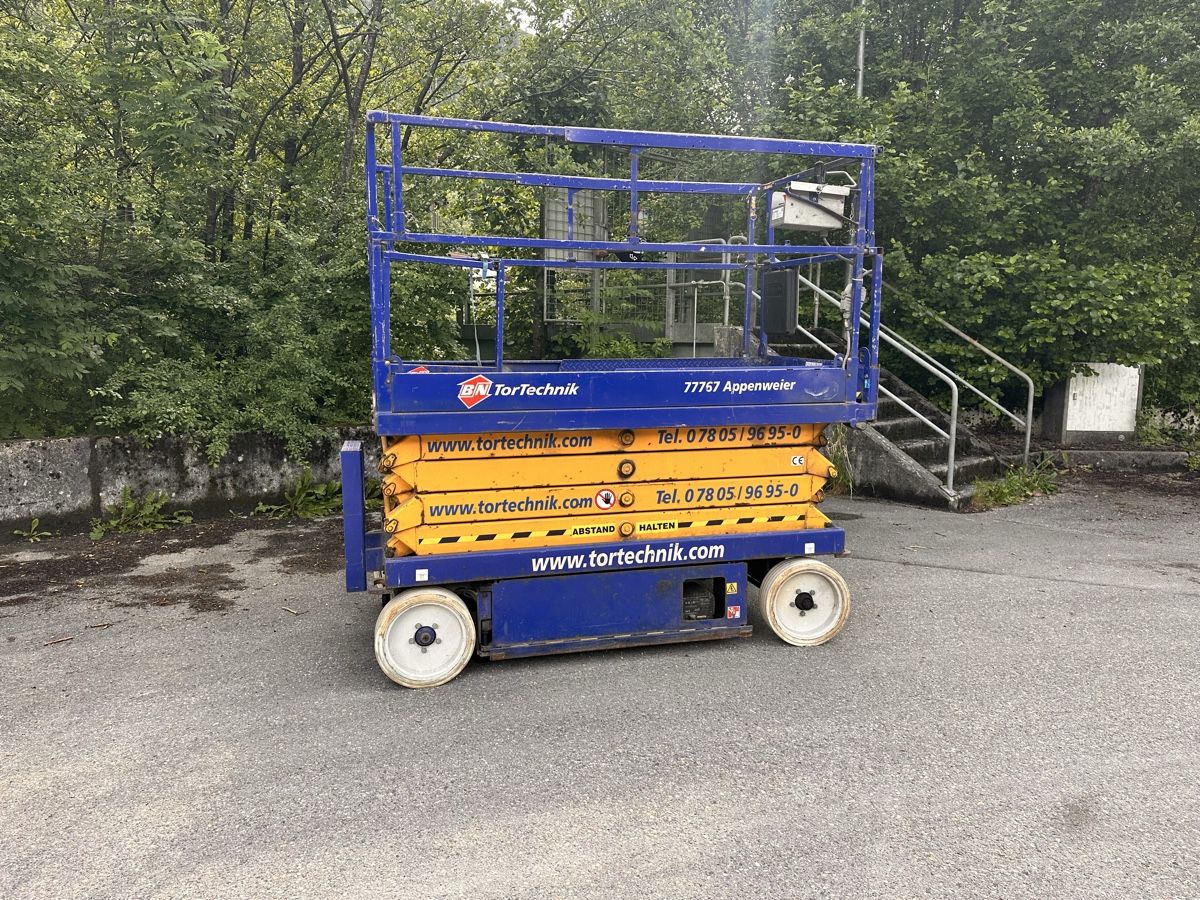 Piattaforme elevatrici & Crick: Hebebühne, Arbeitsbühne – Usato da lyssach venduto da brax2019