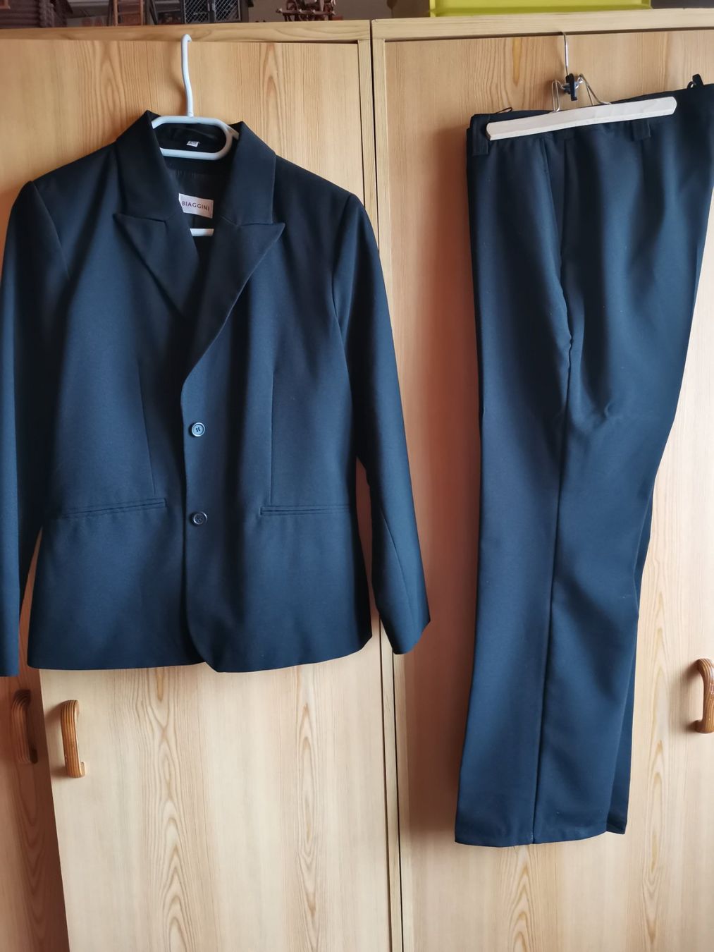Anzüge & Kostüme: Tailleur dame noir t 42 – Gebraucht aus Cournillens von masoeur 2