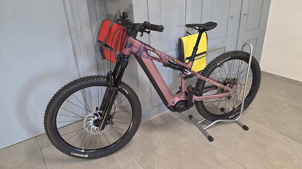 Vélos: E-Bike Cube Neu Carbon 800WH  – D'occasion à Bronschhofen par Timi.g 2