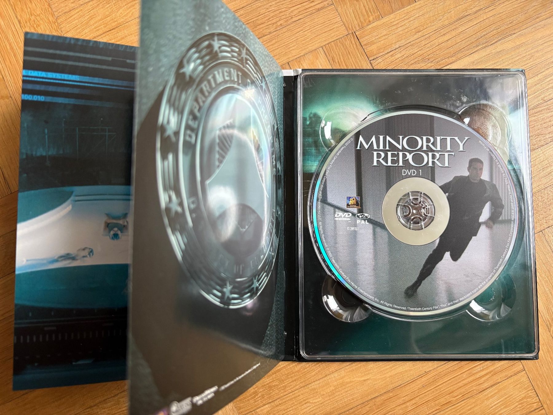 Tutti i DVDs: Minority Report - Digibook - Blu-ray + DVD – Nuovo (secondo la descrizione) da Zürich venduto da Malcom 3