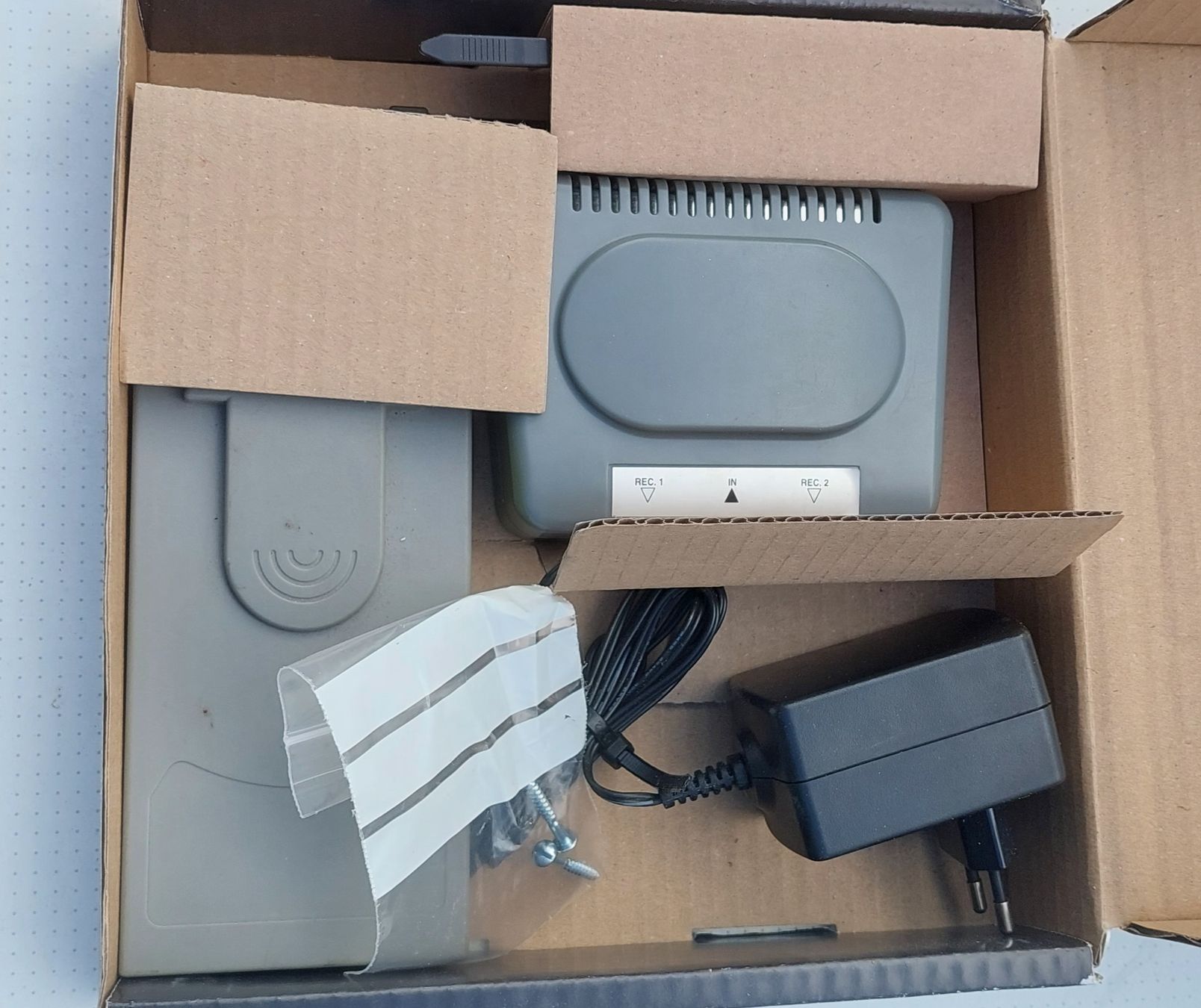 Technique de radiocom: Satanlage 1 Kabel 2 Anschlüsse – D'occasion à Bauma par rtvstr 1