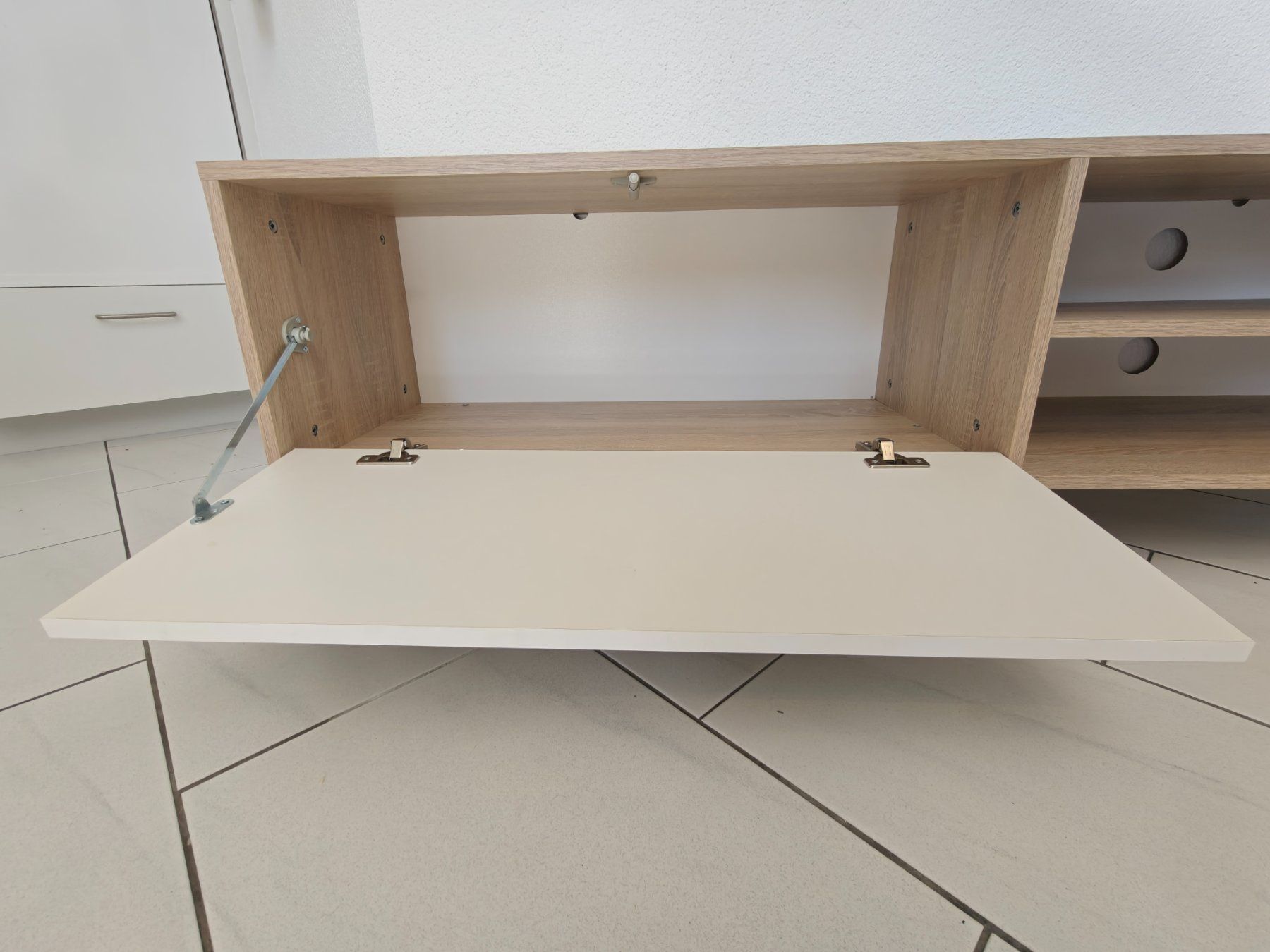 Mobili TV: Sideboard, Low-Board, Fernsehmöbel – Usato da Luzern venduto da tob_nk7n 4