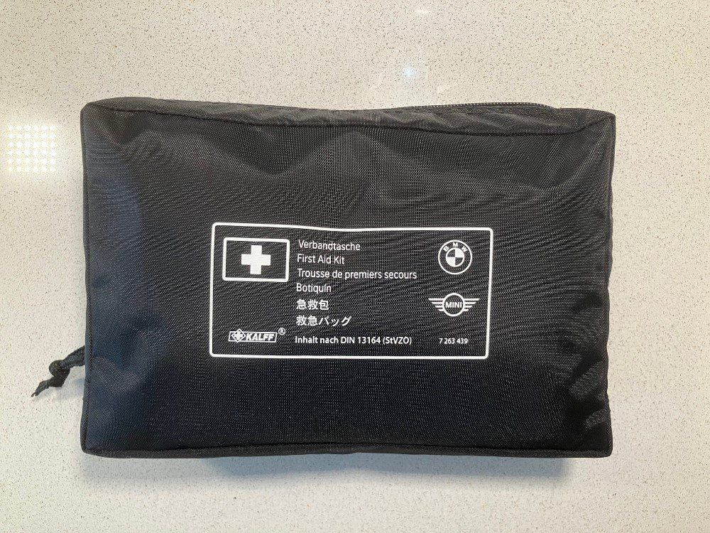 BMW Accessori per altri veicoli: Bmw-Mini Verbandtasche NEU – Nuovo e nell'imballaggio originale da Lugano venduto da gianlu3