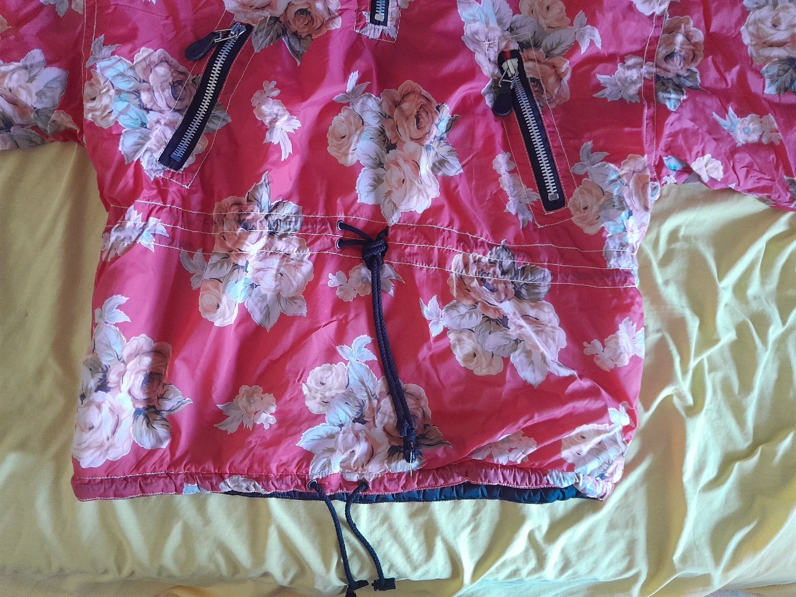 Jacken: veste pull à motif floraux taille M – Gebraucht aus Genève von ang_fd8z 2