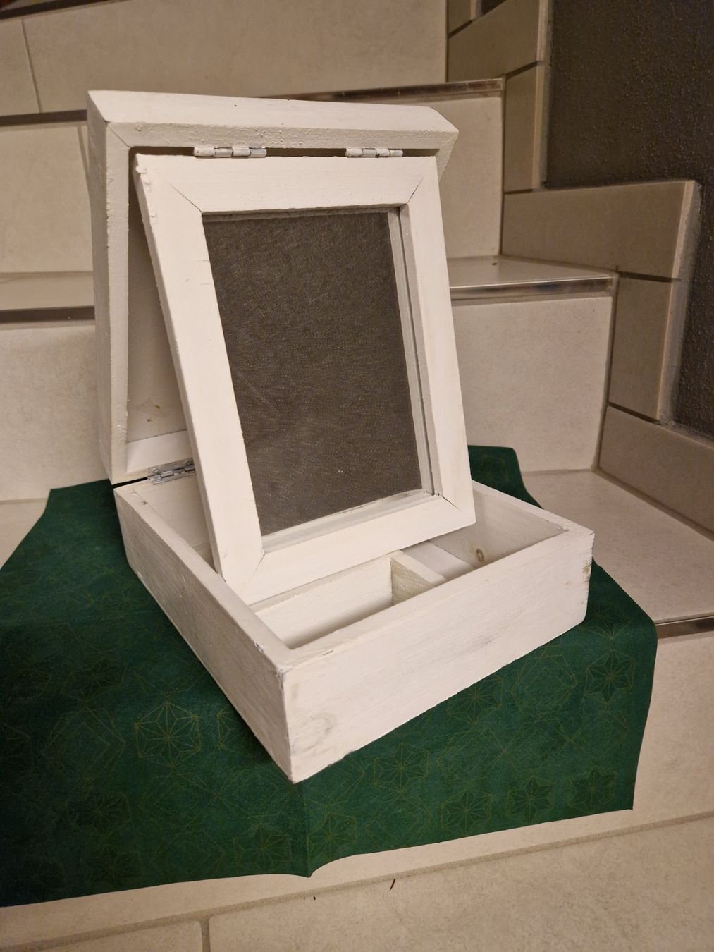 Specchi: herziges Shabby Spiegelkästchen – Usato da Hombrechtikon venduto da Vre_l9t8