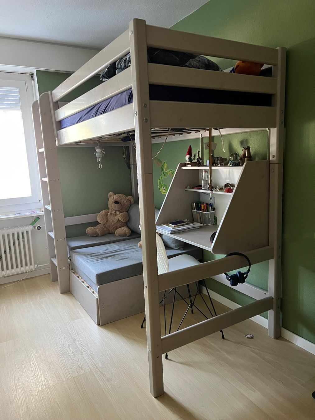 Micasa Letti: Hochbett mit Schreibtisch und Bettsofa hellgrau – Usato da Zofingen venduto da vLo_ur 3