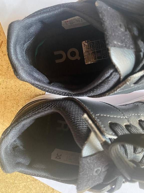 On Scarpe da donna: On The Rogers Cloudtec Schwarz Grösse 37.5 – Usato da Walzenhausen venduto da eri_672t 1