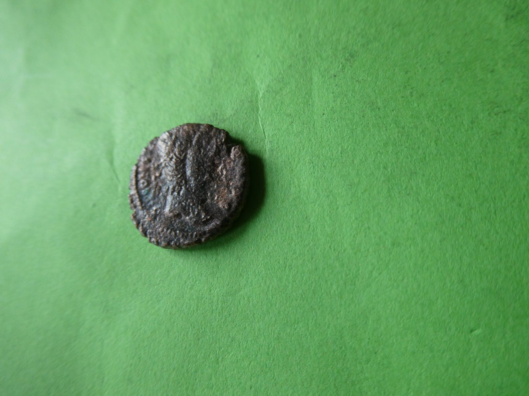 Alle Münzen: uralte Bronzemünze  15 mm     1.82 g – Gebraucht aus Hinterforst von Rohusri 1