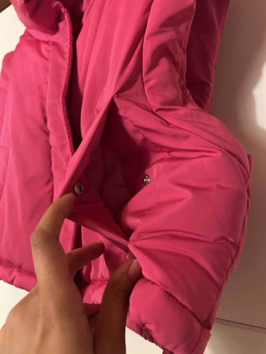 Pull&Bear Sonstige Mädchenkleider: Pinke Weste von Pull&Bear – Neu (gemäss Beschreibung) aus Bolligen von has_9cx9 1
