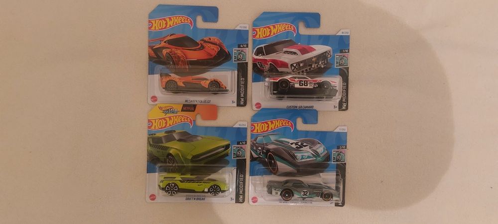 Lot de 6 voitures de course en métal L10,5cm
