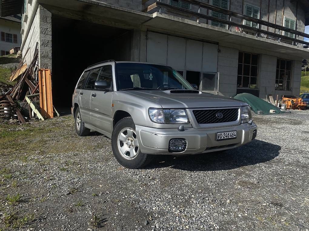 Subaru Automobili: Subaru Forester Turbo Manuelle – Usato da Les Diablerets venduto da gen_t5qf