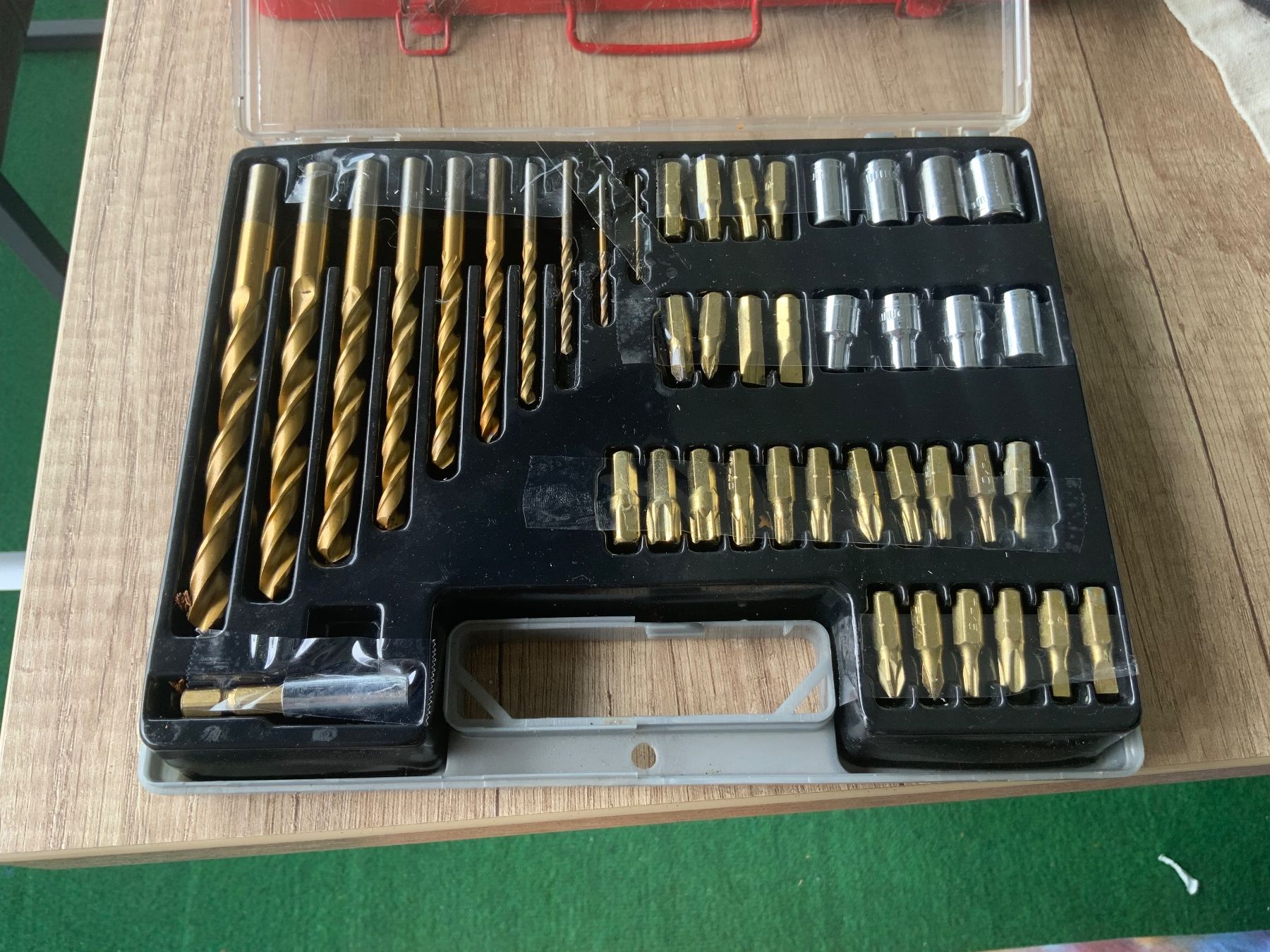 Tous les outils: Bohrer Set – D'occasion à Schübelbach par Hecht11. 1