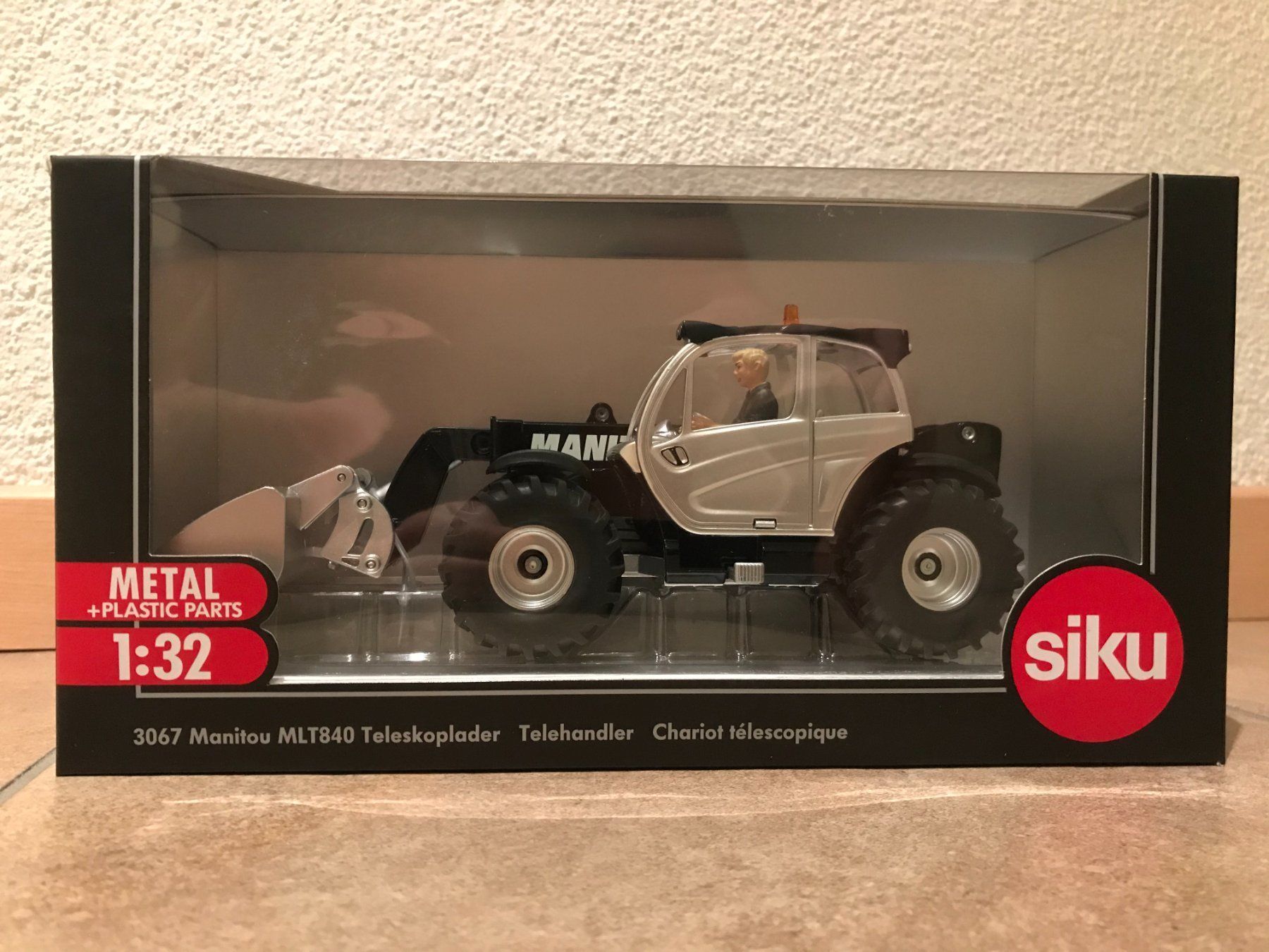 Manitou Caricatori: SIKU Manitou MLT840 Teleskoplader – Nuovo e nell'imballaggio originale da Kreuzlingen venduto da Stefan1150 4