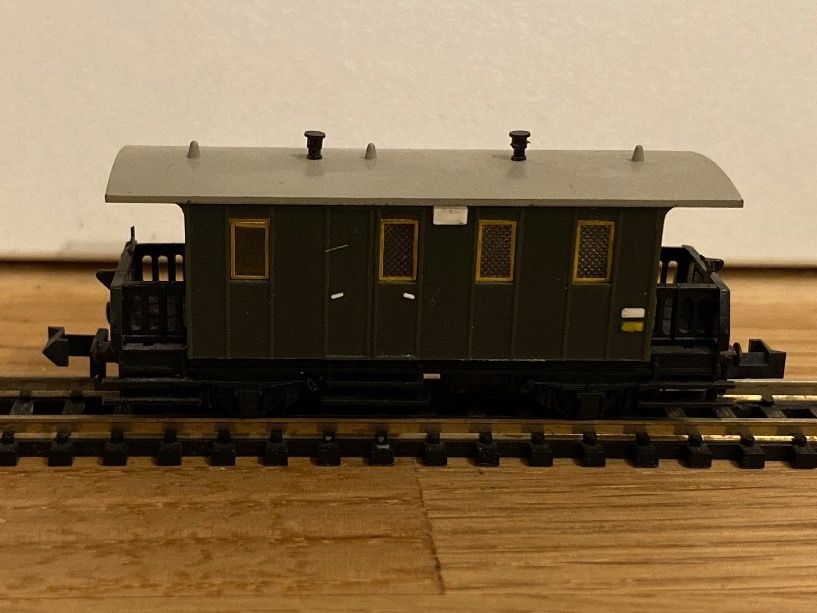 Trix Modellini di ferrovie: Minitrix 3001 Pack- und Postwagen – Nuovo (secondo la descrizione) da Schlierbach venduto da Look8