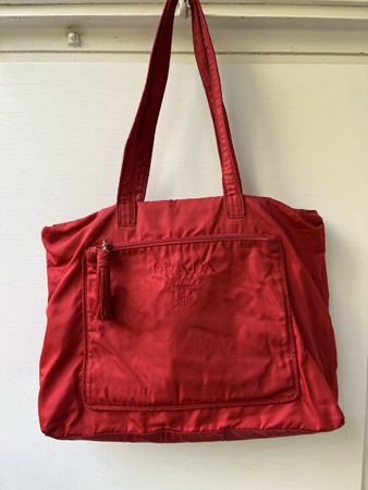 Prada Milano Schultertasche
