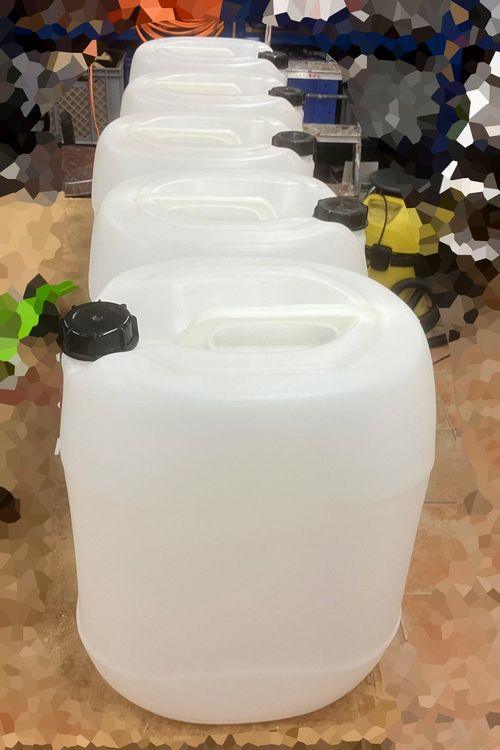 5 Kanister neuwertig 30 Liter en Block