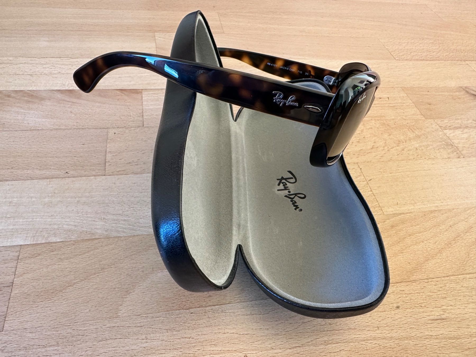Brillen & Gläser: Ray Ban Sonnenbrille – Neu und originalverpackt aus Au SG von vaduz1 2