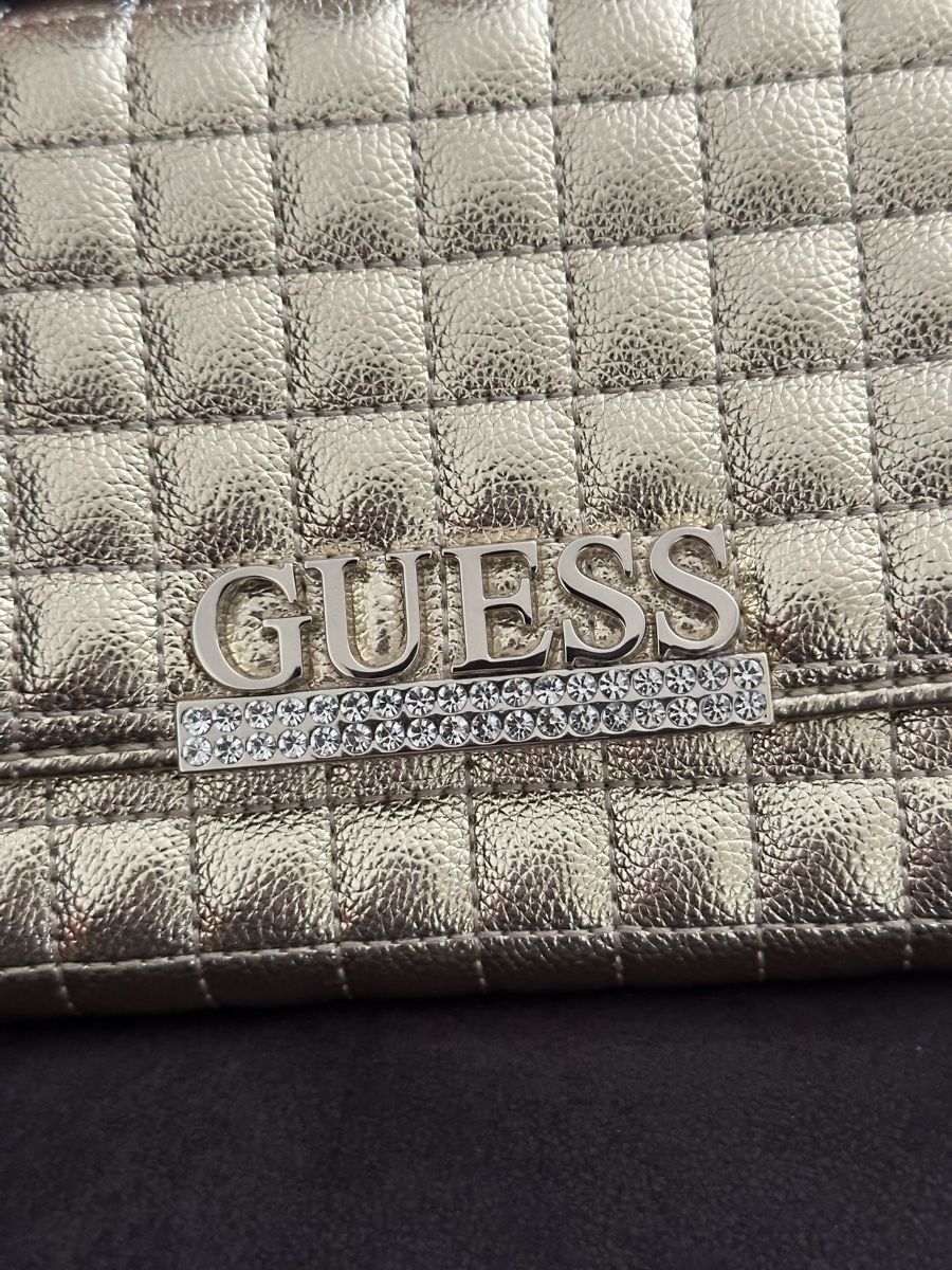 Guess Portamonete: Damen Guess Portmonee – Nuovo (secondo la descrizione) da Basel venduto da Ivana_4