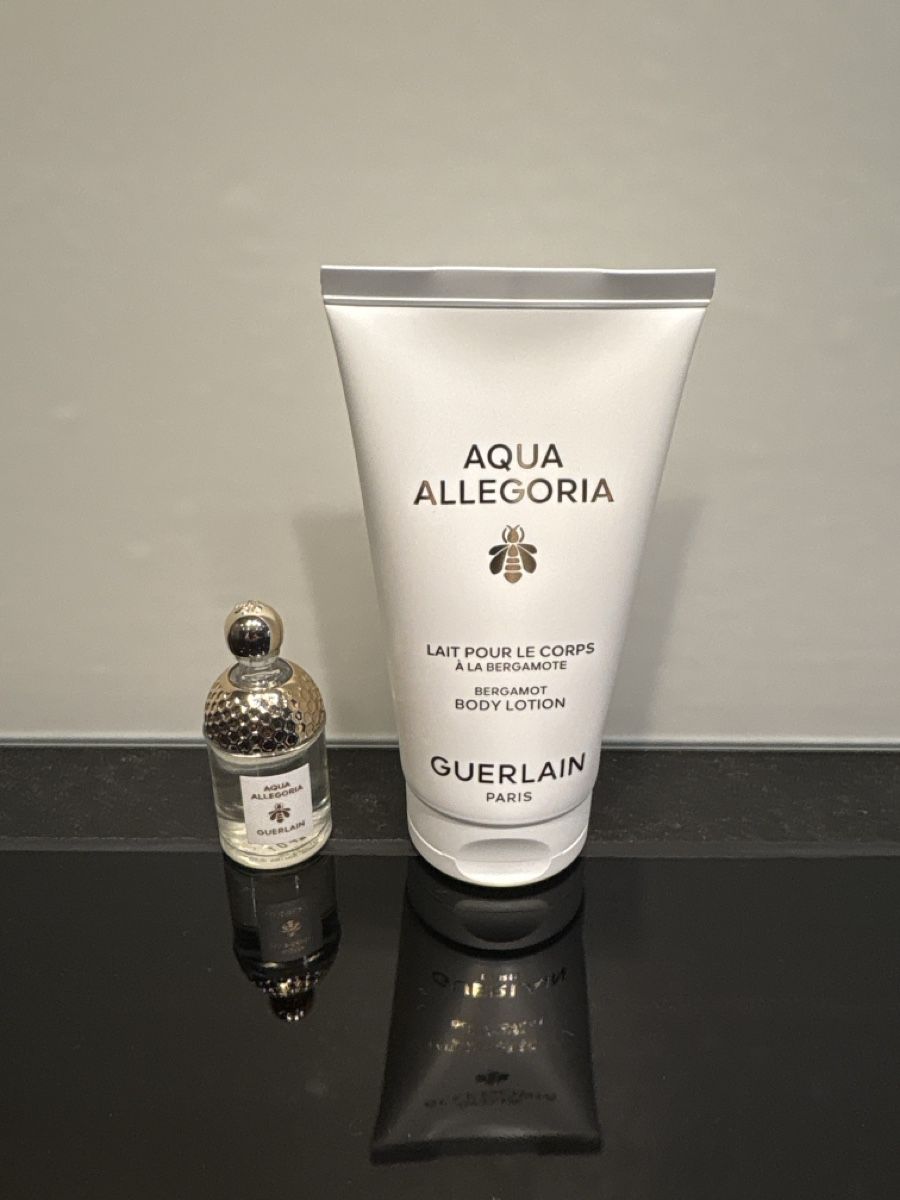 Guerlain Parfums & Eau de Toilette: Aqua Allegoria miniature parfum et lait corps – Neuf avec emballage d'origine à Riddes par nati48