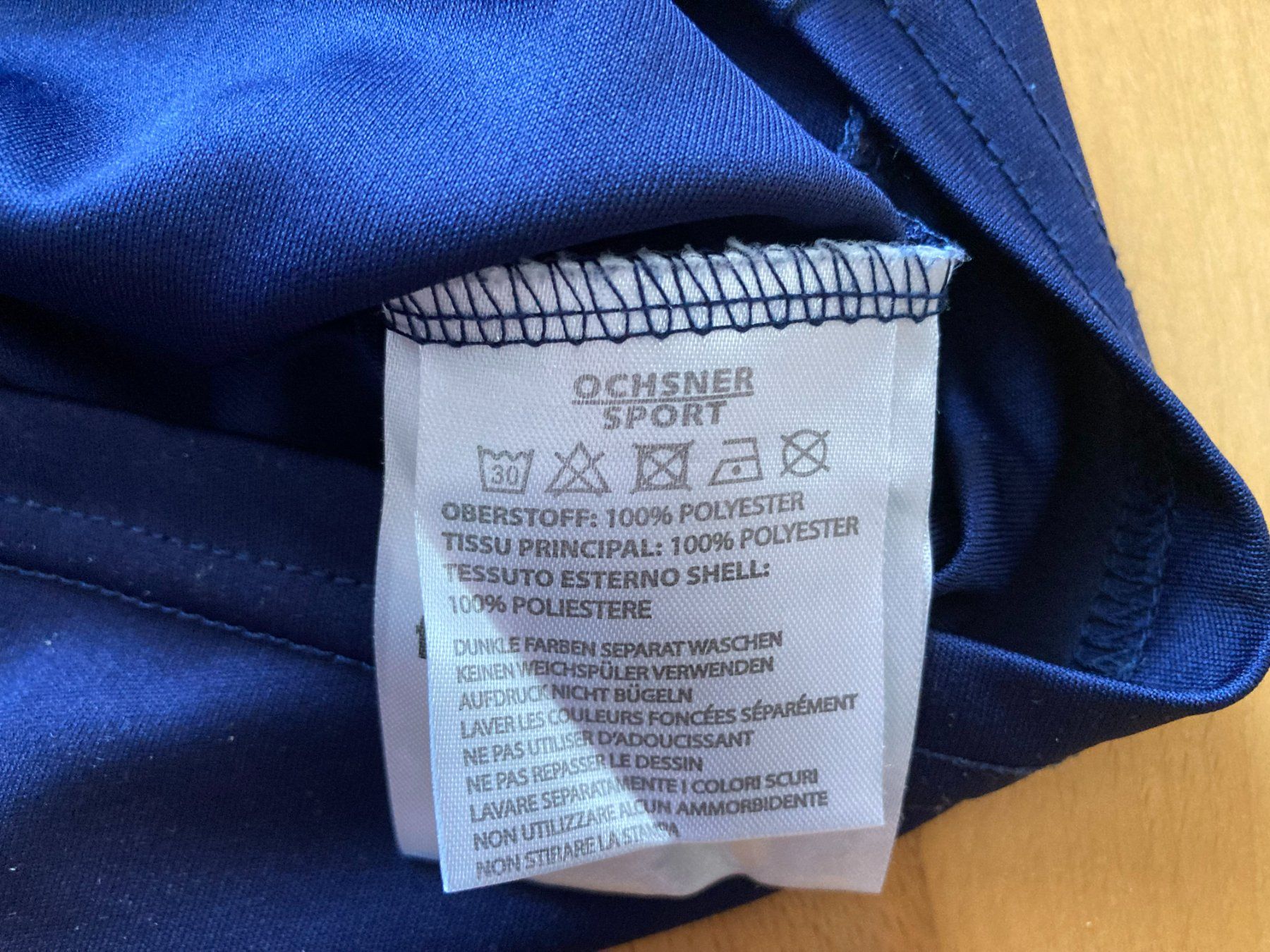 Scarpe, pantaloni & magliette da ginnastica: Trikot Frankreich Gr. 116 Powerzone – Usato da Muttenz venduto da Juvenile33 7