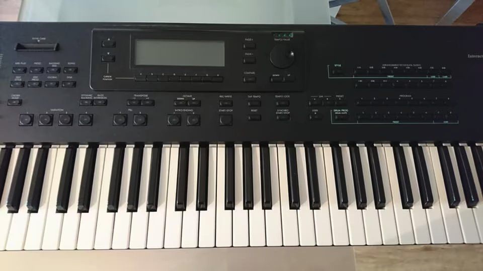Korg Musikinstrumente: Korg i2 Keyboard (Workstation) mit Proteus 2 Soundmodul – Gebraucht aus Zürich von Creal14 2