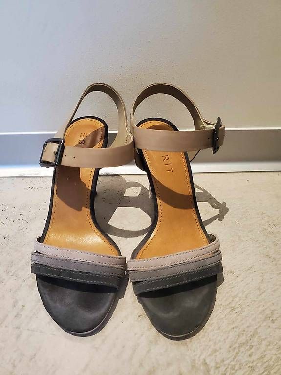Esprit Damenschuhe: Esquarpins "Esprit" – Gebraucht aus Bernex von Sooeg_01 2