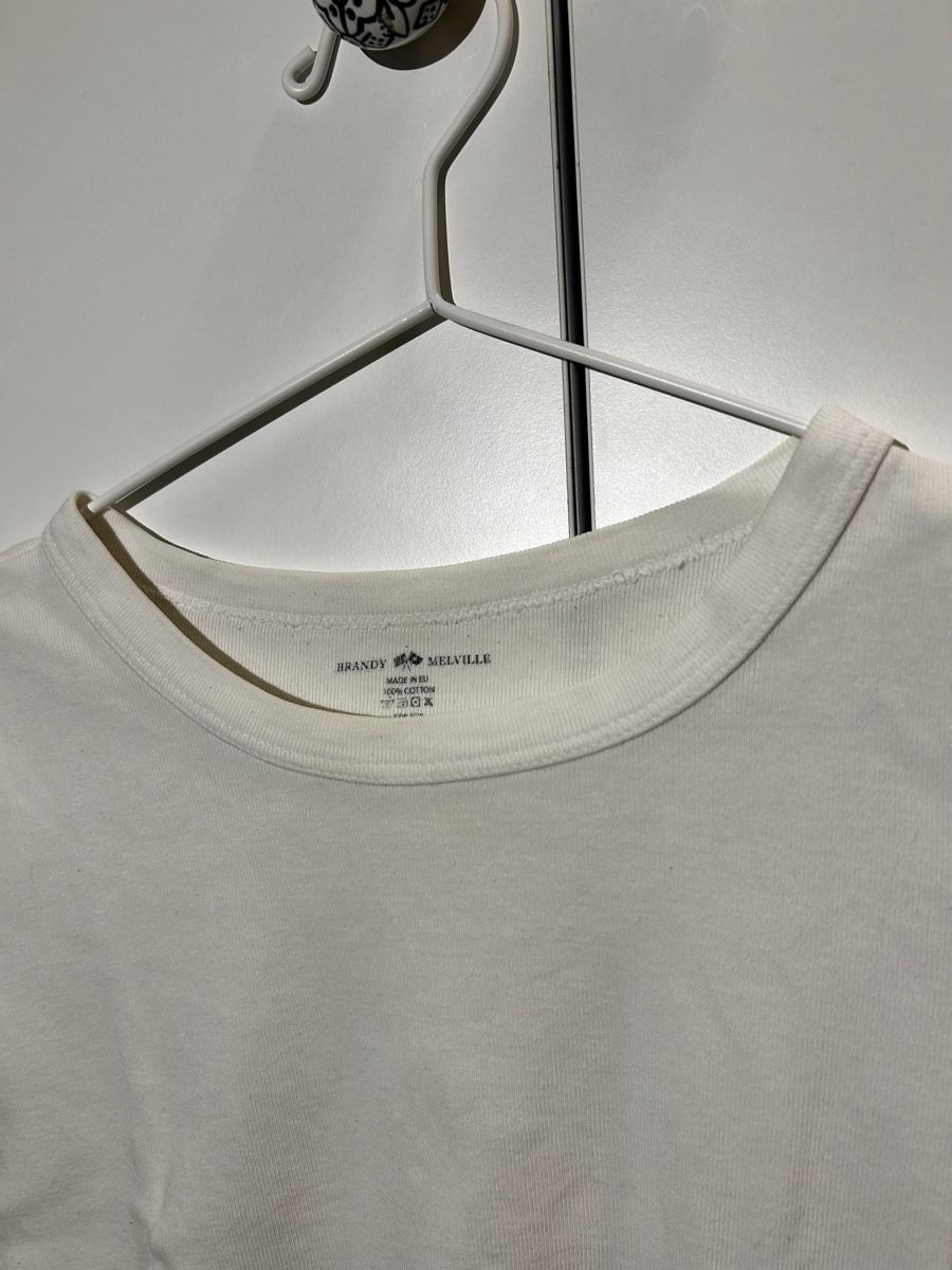 Brandy Melville Tops: Brandy Melville Top – D'occasion à Uster par alin13e 1