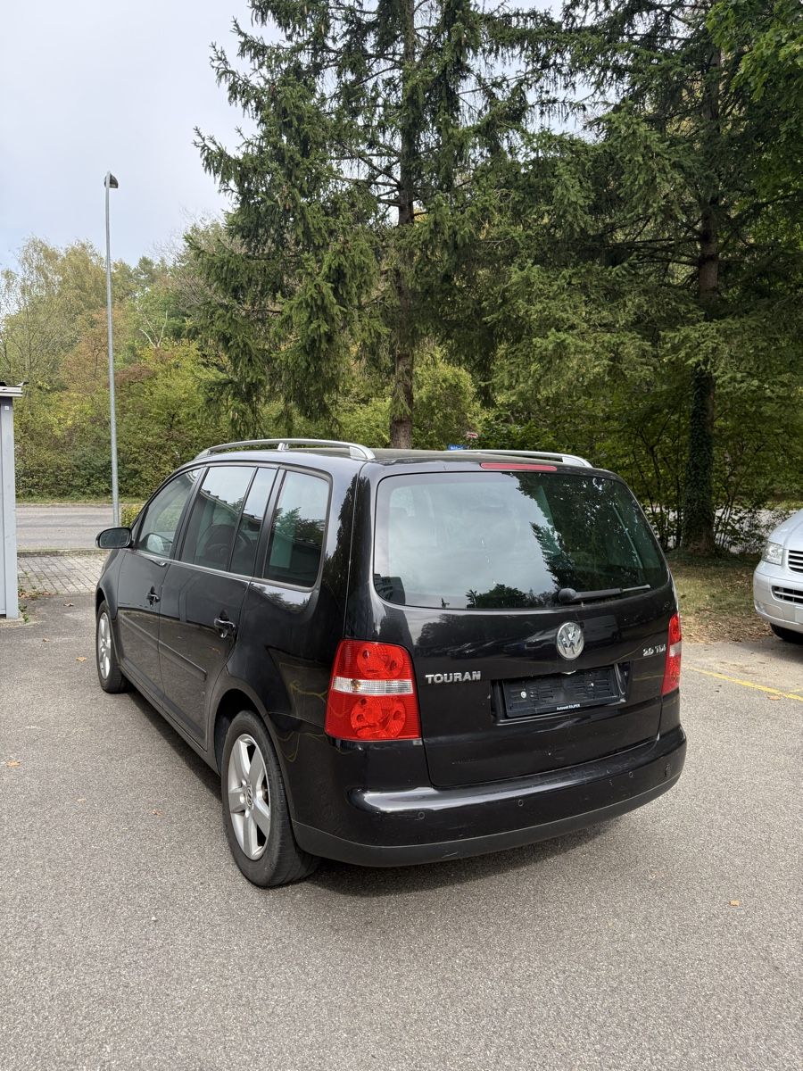 VW Automobili: VW Touran 2.0 TDI – Usato da Bern venduto da Hallo4321 3