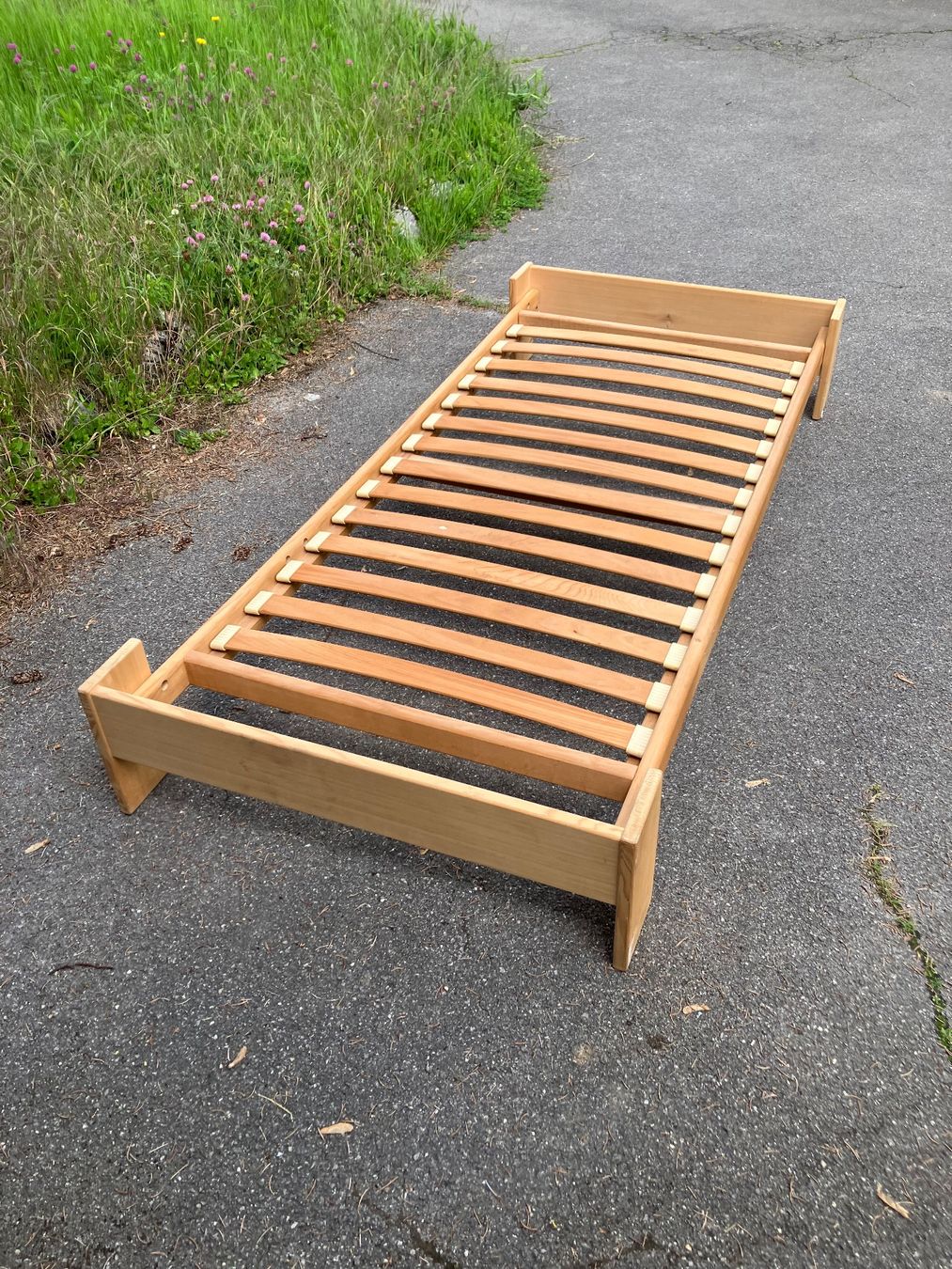 Letti: Lit de menuisier 90x200 – Usato da Corcelles NE venduto da Aris99 1