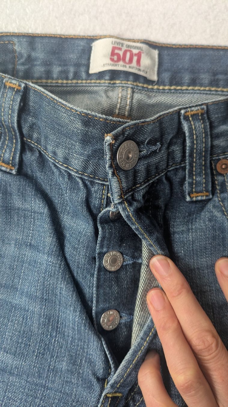 Jeans: Levi's 501 Size W30 L32 – Gebraucht aus Ettingen von hms_w27b 3