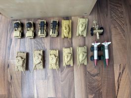 Spielzeug Militärfahrzeuge 12 Stk. guter Zustand