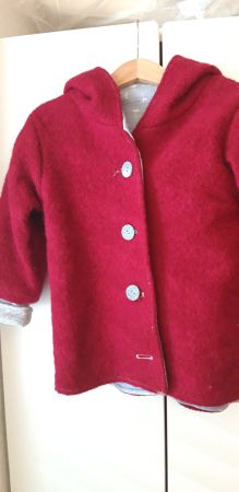 Rote Kinder Wollwalkjacke mit Kapuze, Grösse 92