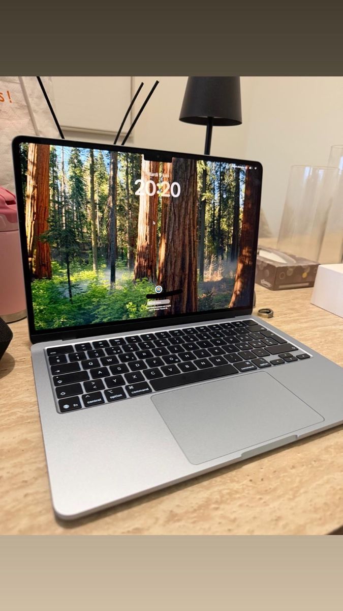 Apple PCs: MacBook air 2025 – Gebraucht aus Ecublens VD von ano_p6gn