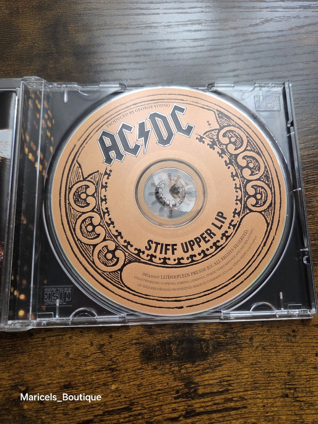 CDs: AC/DC Stiff Upper Lip CD Album good condition – Gebraucht aus Winterthur von Maricels_Boutique 2