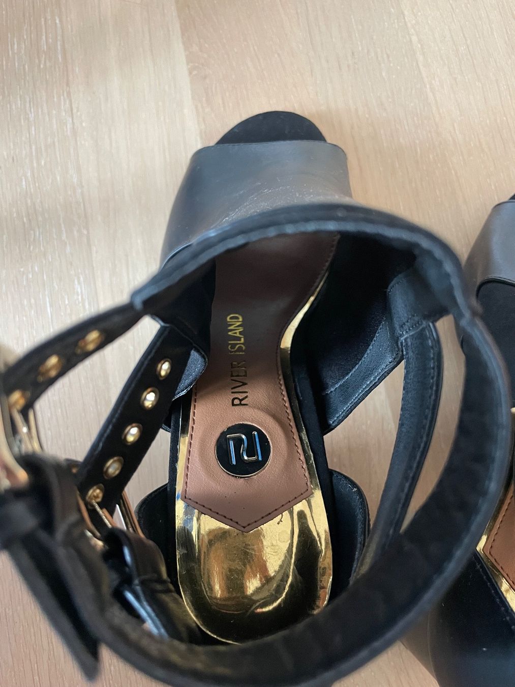 Scarpe da uomo: Coole Sandale mit Absatz – Usato da Zürich venduto da Camiro6 4