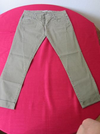 Hose Please, olivfarben