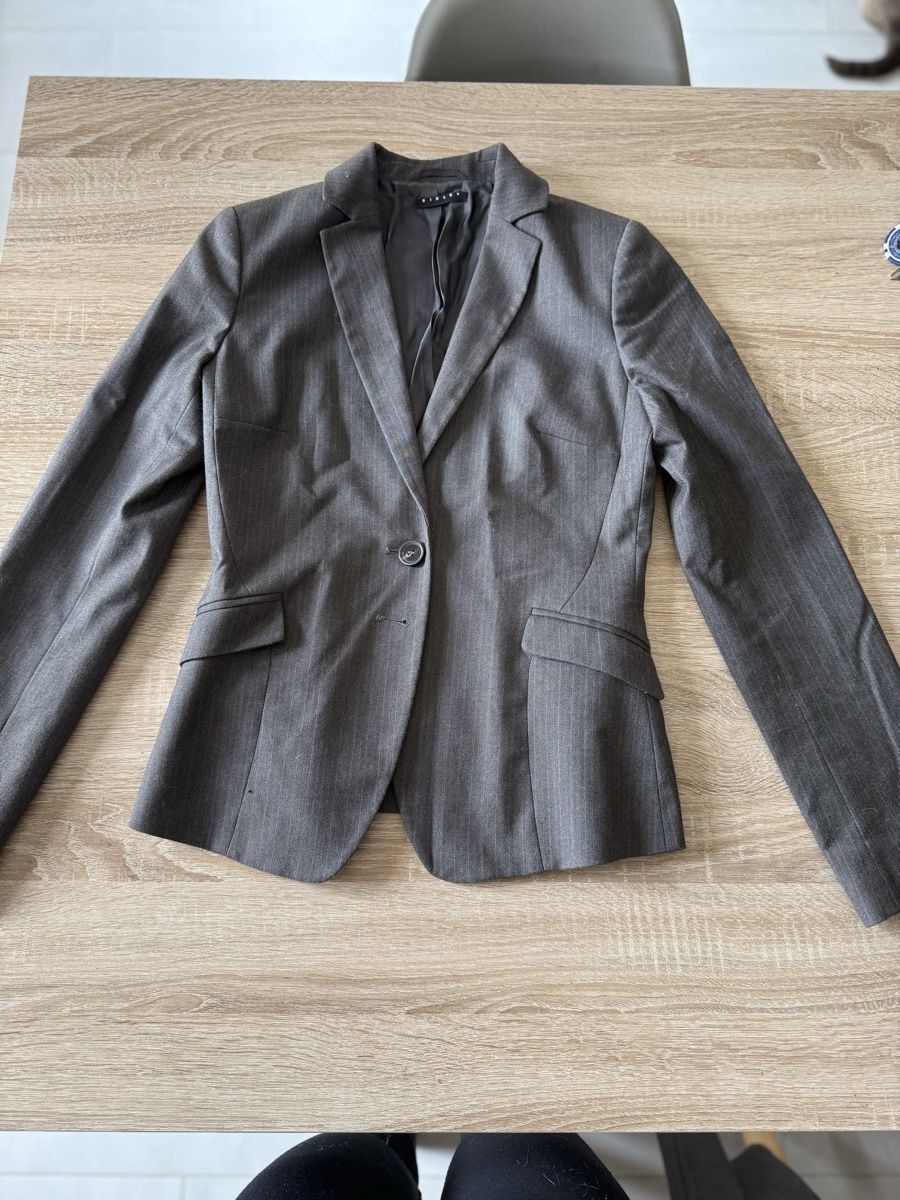 Completi & Tailleur: Ensemble tailleur, gris, élégant, taille 36! – Nuovo (secondo la descrizione) da Conthey venduto da ros_j9d6 3