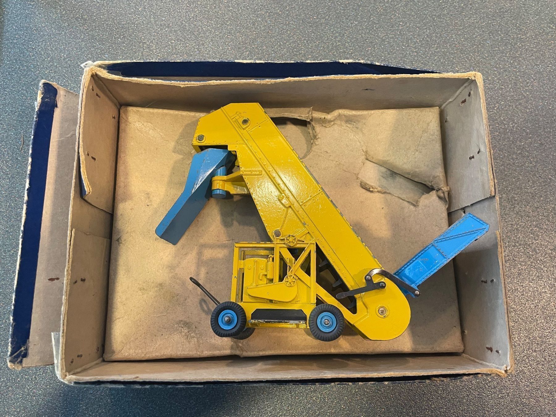 Dinky Toys Modellini d'auto: Dinky Toys 50564 Elevetor loader VINTAGE – Usato da Chiasso venduto da Carrara-Modellismo 8