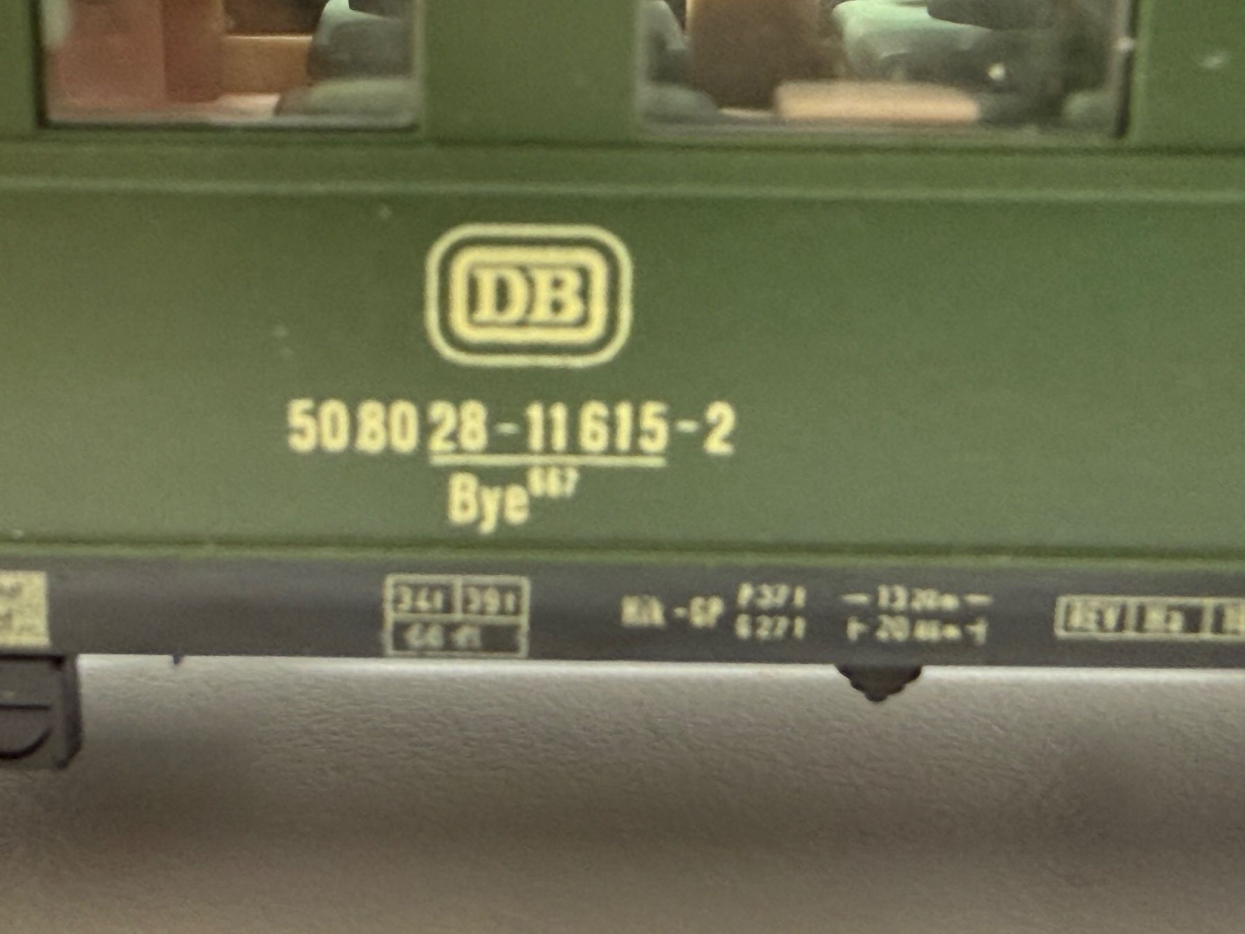 Roco Modellini di ferrovie: Roco DB Eilzug Gepäckwagen Dye  / DC HO – Usato da Jonschwil venduto da sutfra12 6